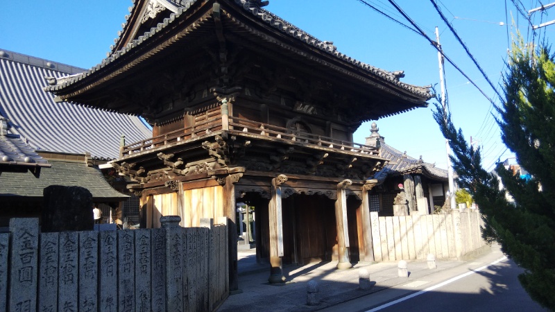 観音寺山門