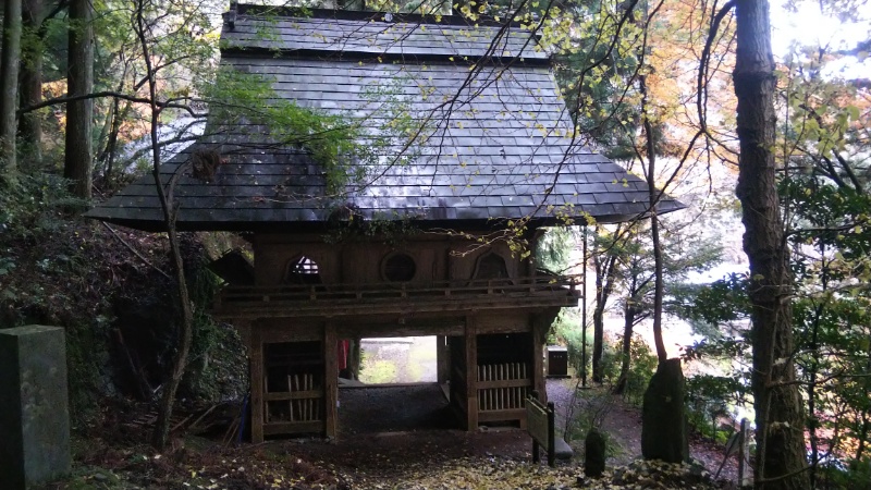 岩屋寺山門