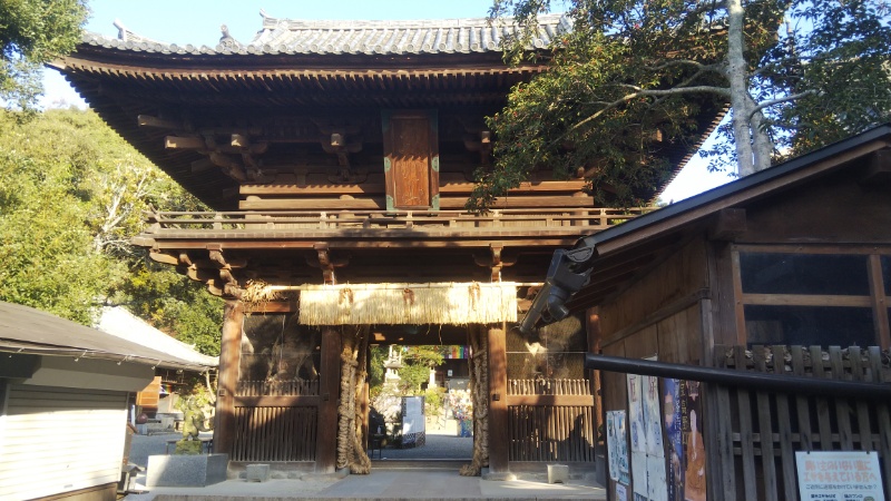 石手寺山門