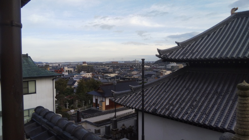 郷照寺境内の風景